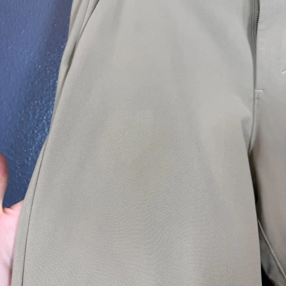 Lululemon 34/28 men’s beige pants outdoor chino pants